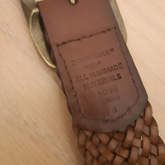 Free w/ purchase • DOCKERS • WOVEN BELT • SIZE SMALL - Picture 2 of 2